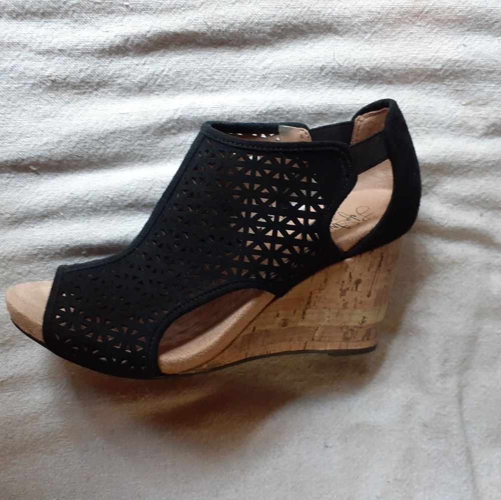 Women's black Life Stride wedge heels sz 7m